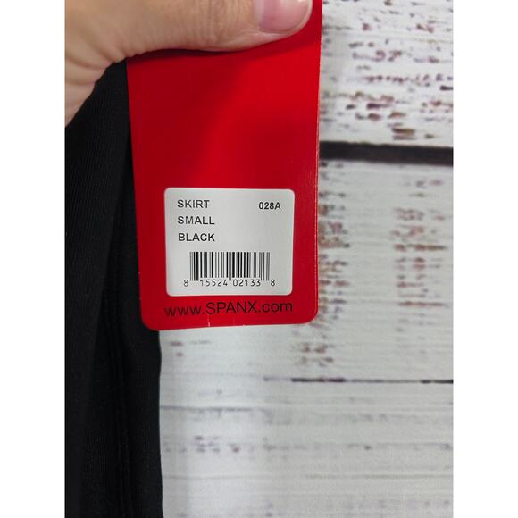 SPANX Women's NWT black pencil midi skirt size Small - Picture 6 of 6